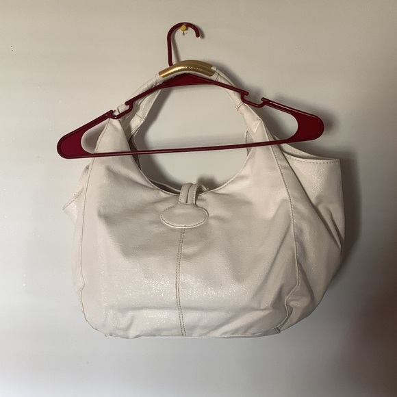Antonio Melani white leather hobo bag with toggle closure - Picture 2 of 5